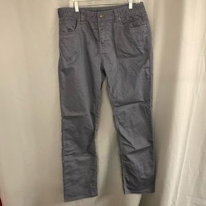 34 Prana Men’s Grey Jeans